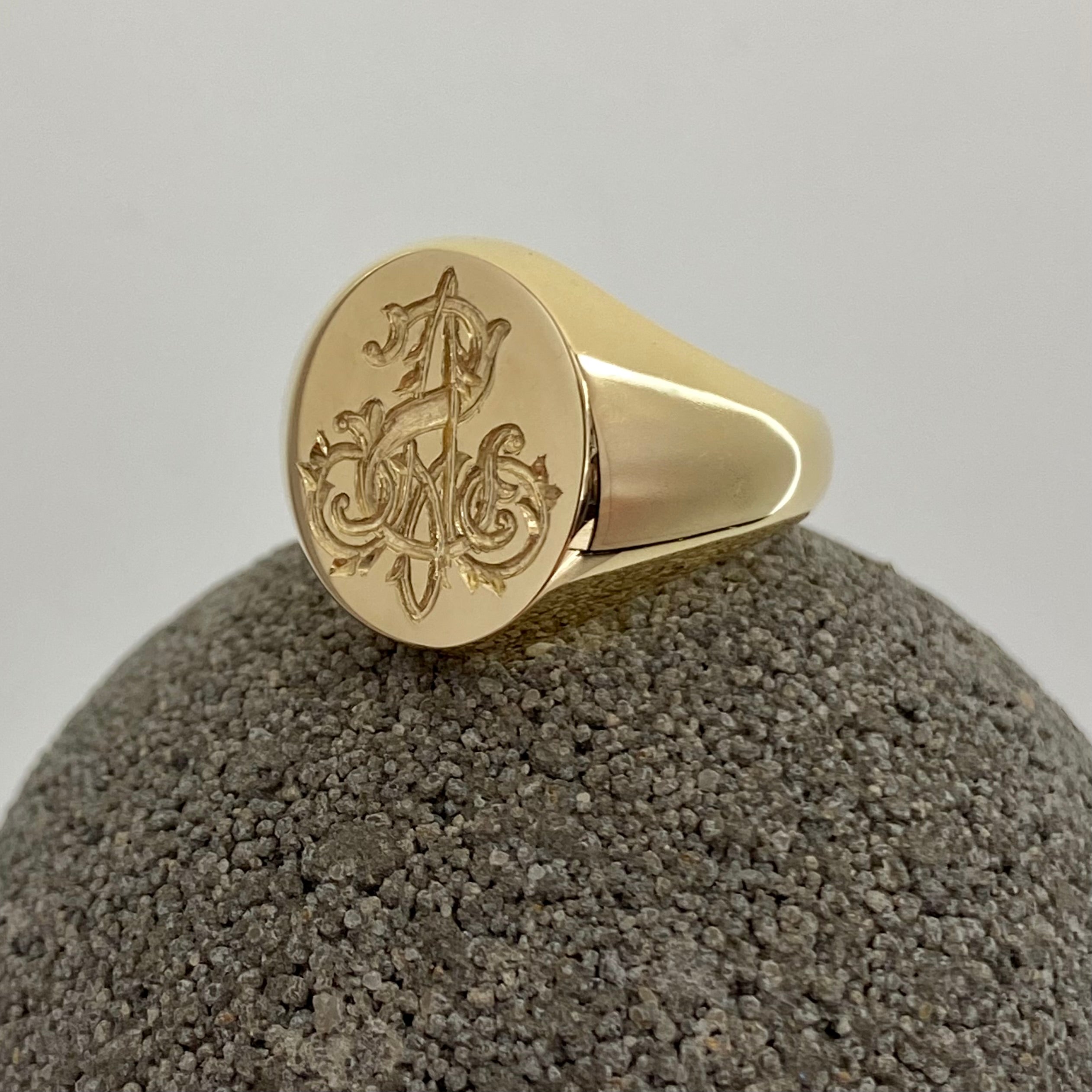 1-3 Initials Victorian Style Seal Engraved 16mm x 13mm - 18 Carat Yellow Gold Signet Ring