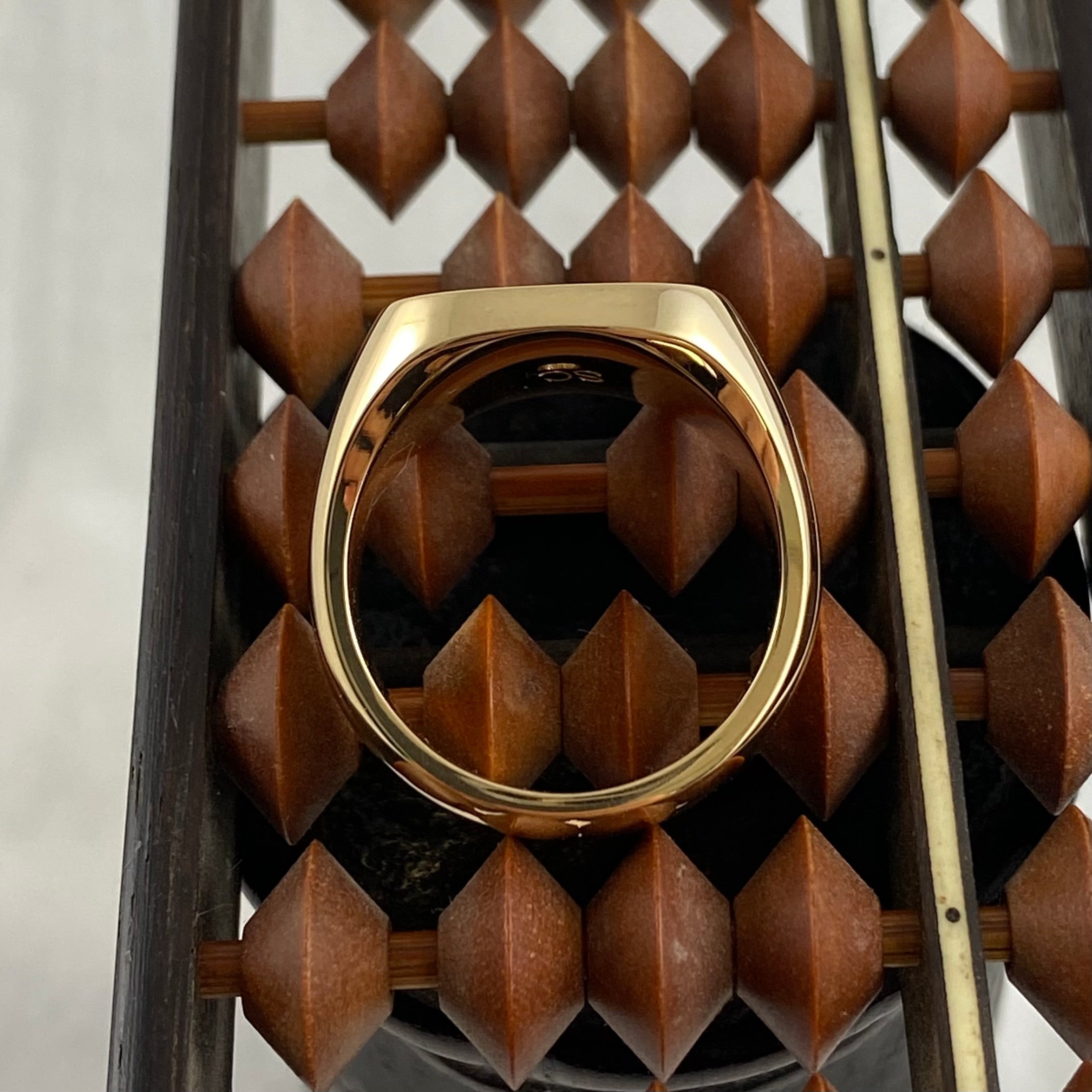 Family Coat of Arms Seal Engraved 16mm x 16mm - 18 Carat Yellow Gold Signet Ring