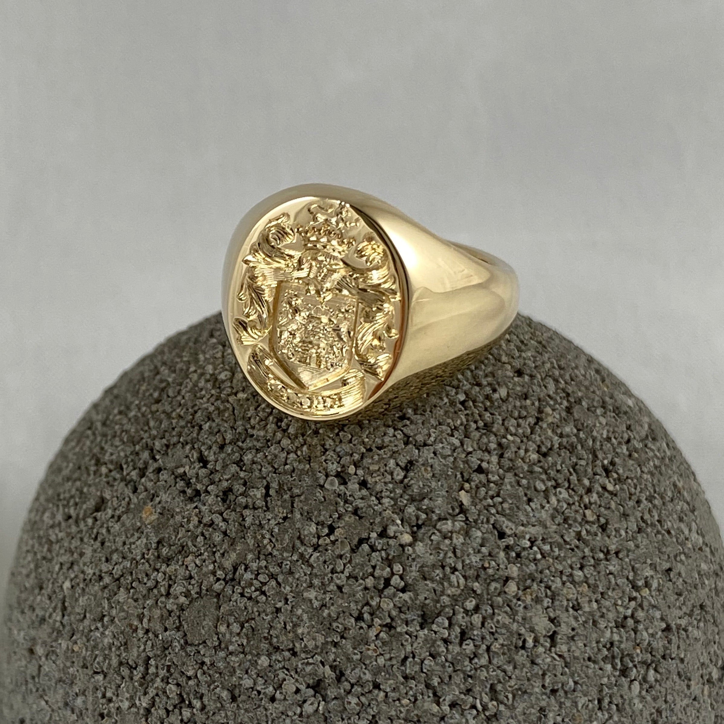 Family Coat of Arms Seal Engraved 13mm x 11mm - 9 Carat Yellow Gold Signet Ring