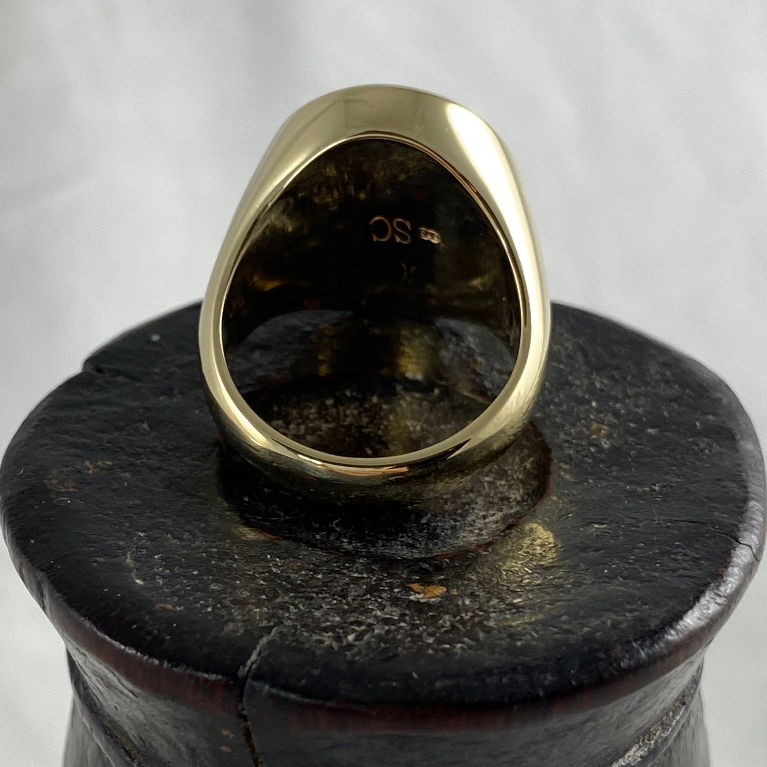 Seal Engraved Blue/Black Agate Custom Made 18mm x 16mm - 9 Carat Yellow Gold Signet Ring