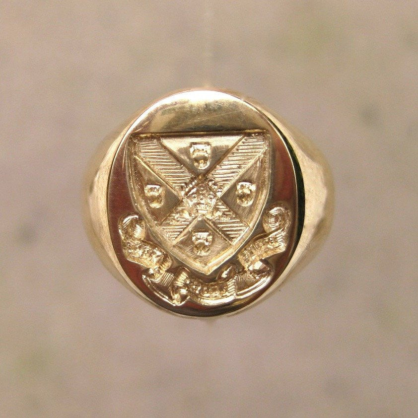 Family Coat of Arms Seal Engraved 13mm x 11mm - 9 Carat Yellow Gold Signet Ring