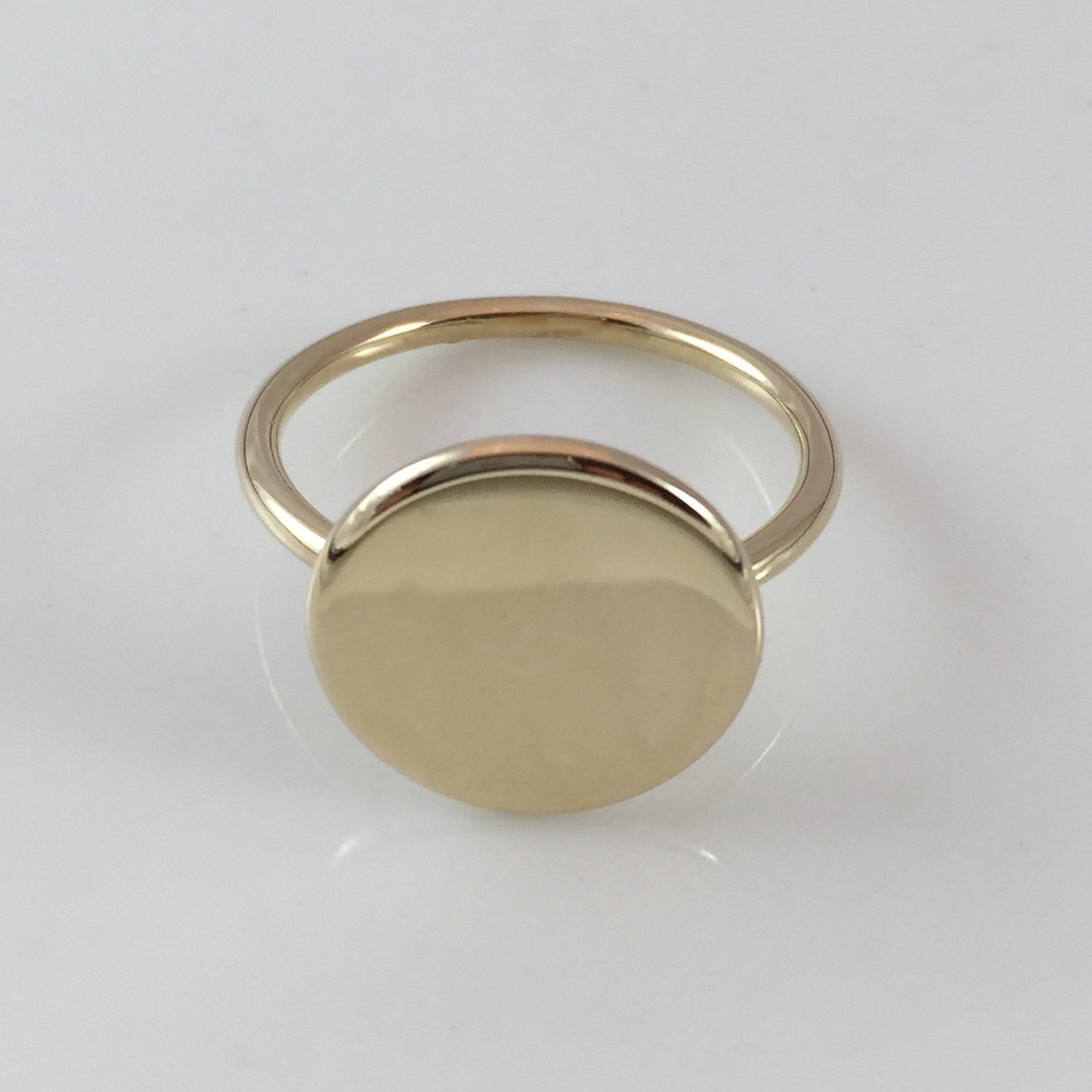 Round 15mm - 9 Carat Yellow Gold Signet Ring