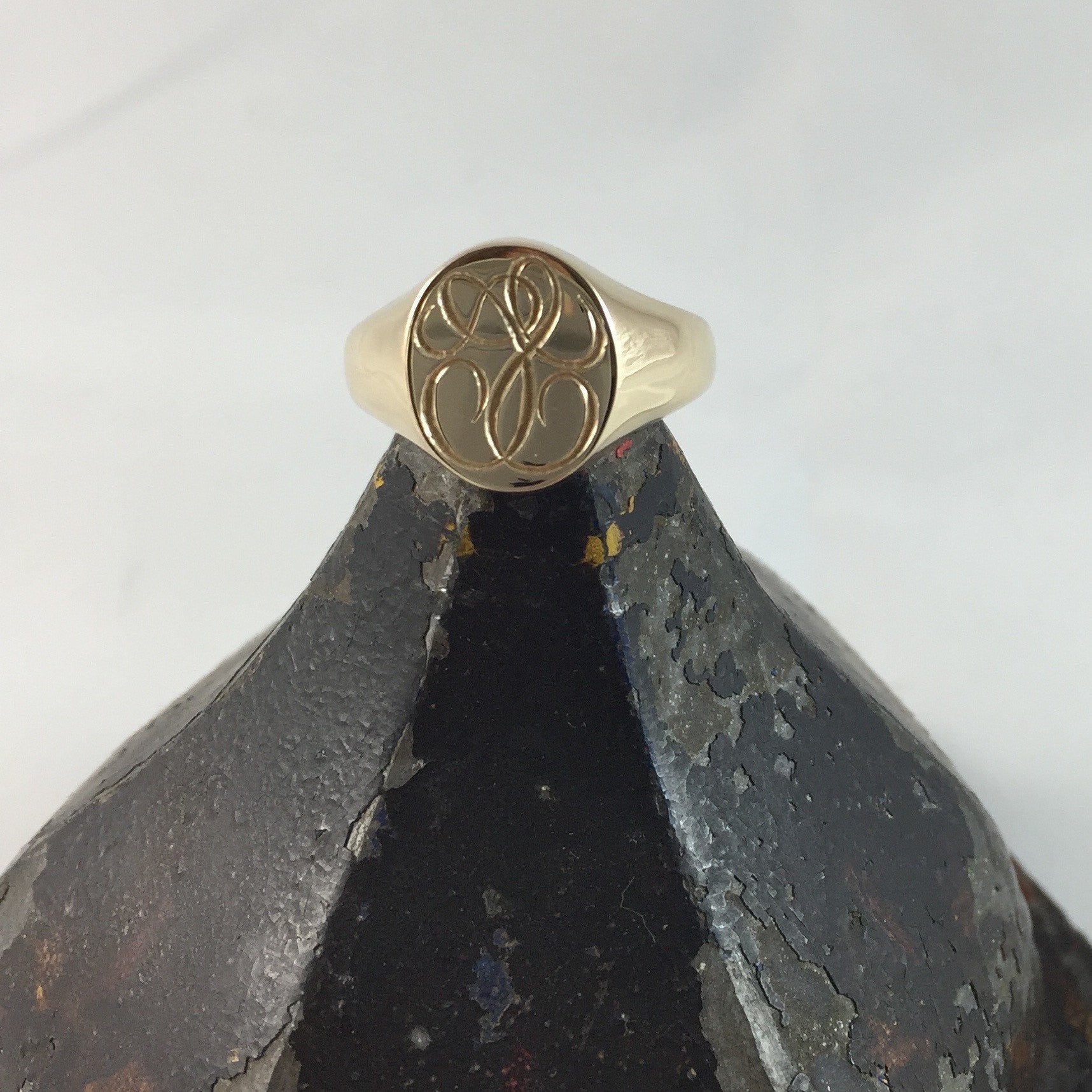 2 Initials Seal Engraved 14mm x 12mm - 9 Carat Yellow Gold Signet Ring