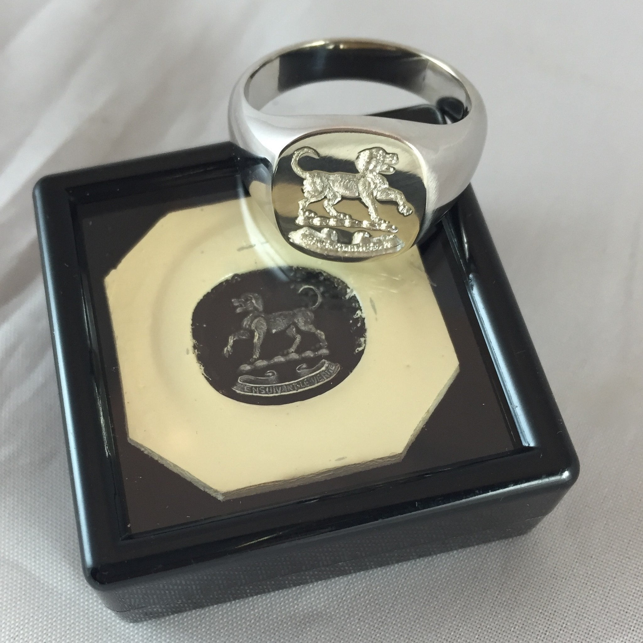 Family Crest Seal Engraved 14mm x 13mm Cushion - 9 Carat White Gold Signet Ring
