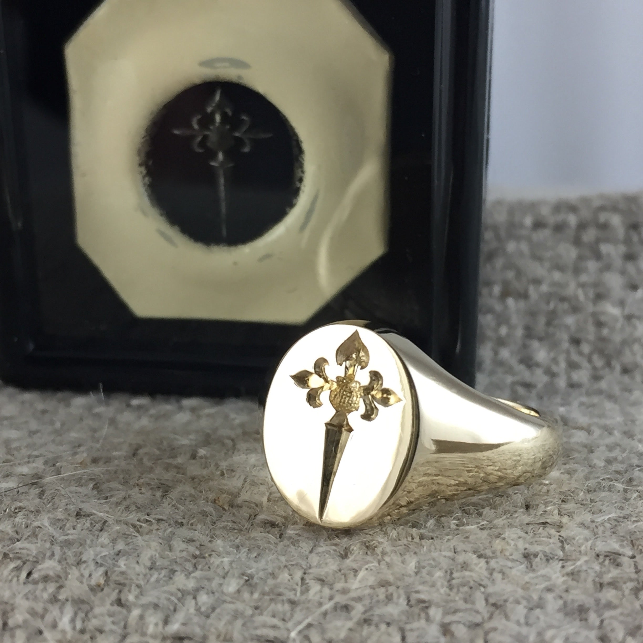 Family Crest Seal Engraved 13mm x 11mm - 9 Carat Yellow Gold Signet Ring