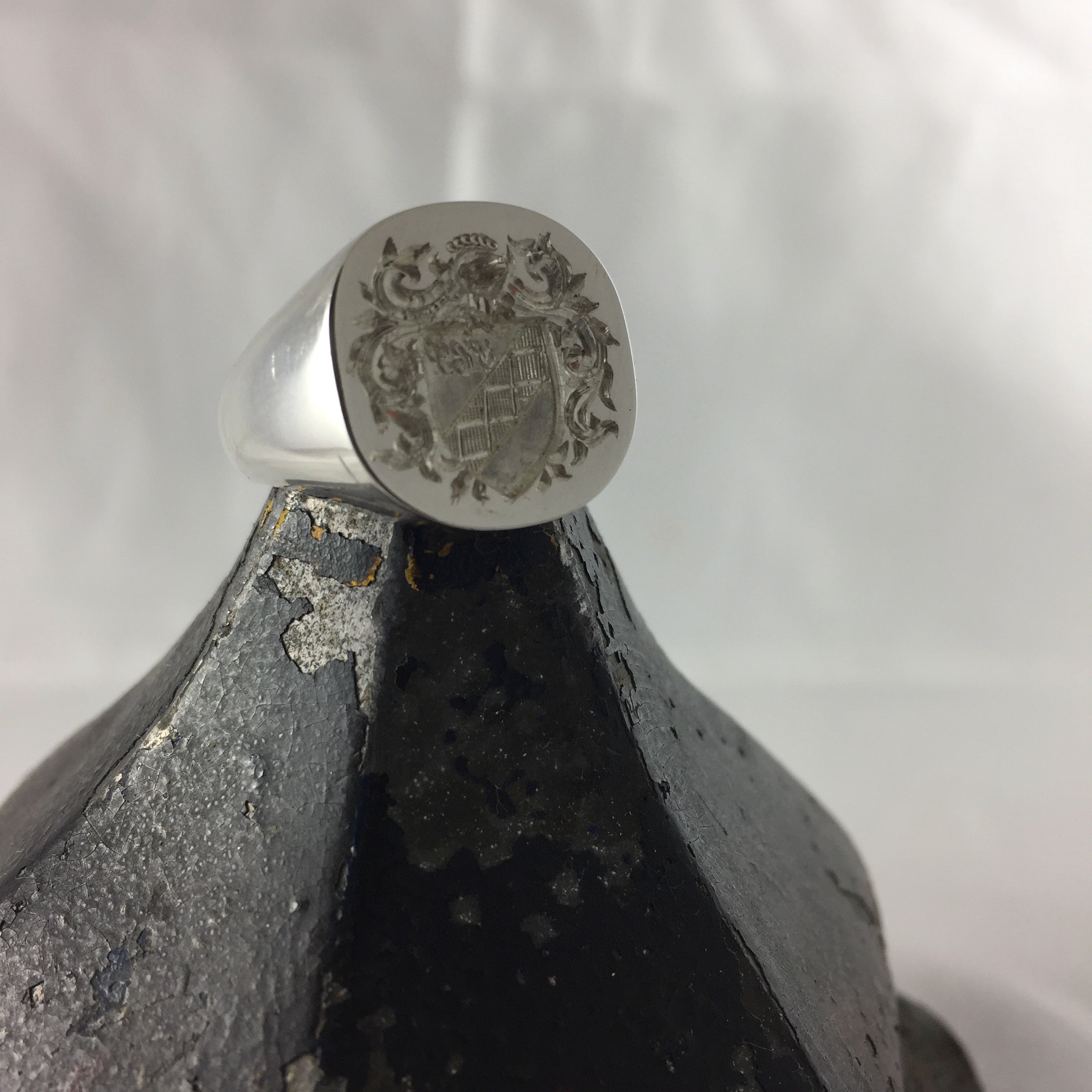 Family Coat of Arms Engraved 16mm x 16mm - 9 Carat White Gold Signet Ring