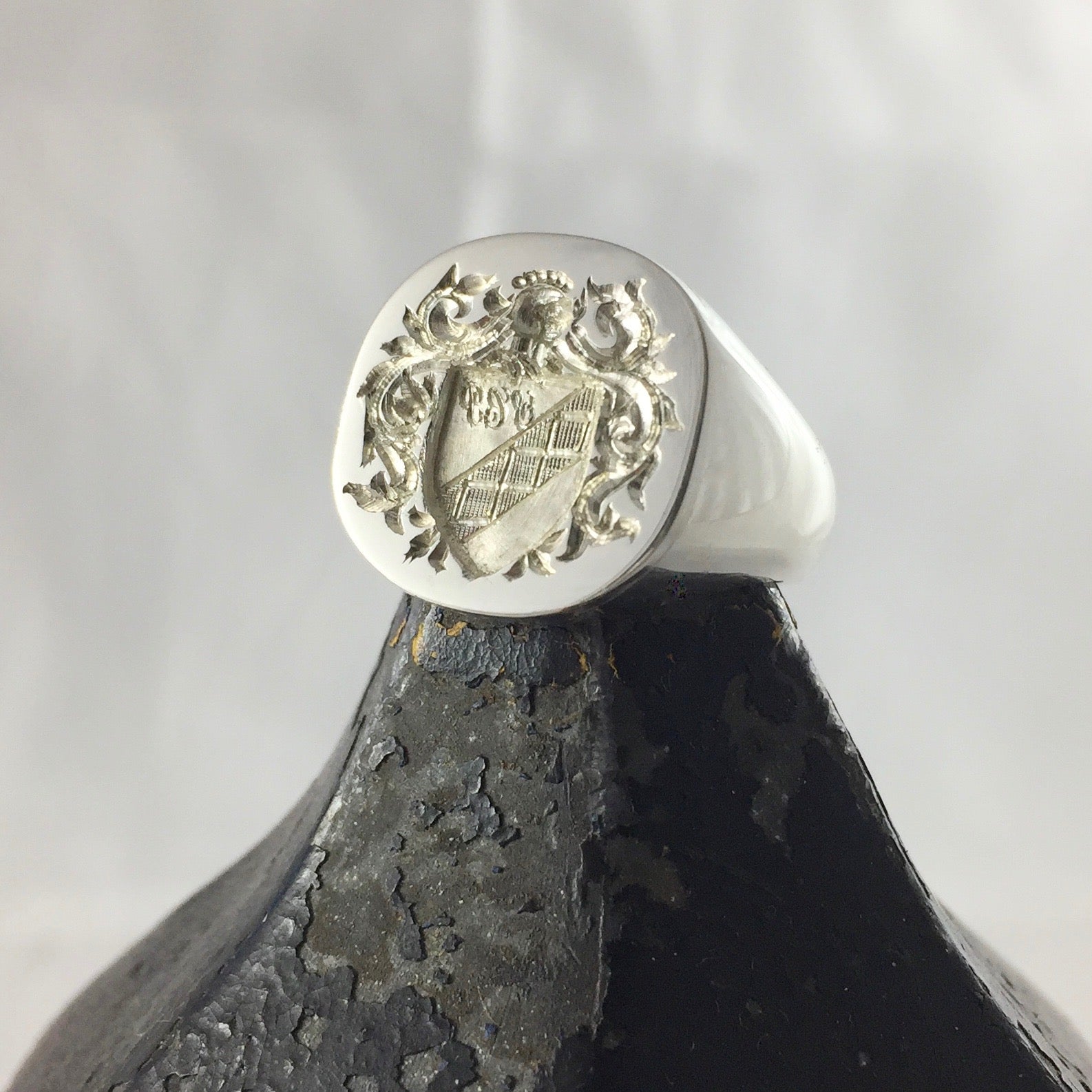 Family Coat of Arms Engraved 16mm x 16mm - 9 Carat White Gold Signet Ring