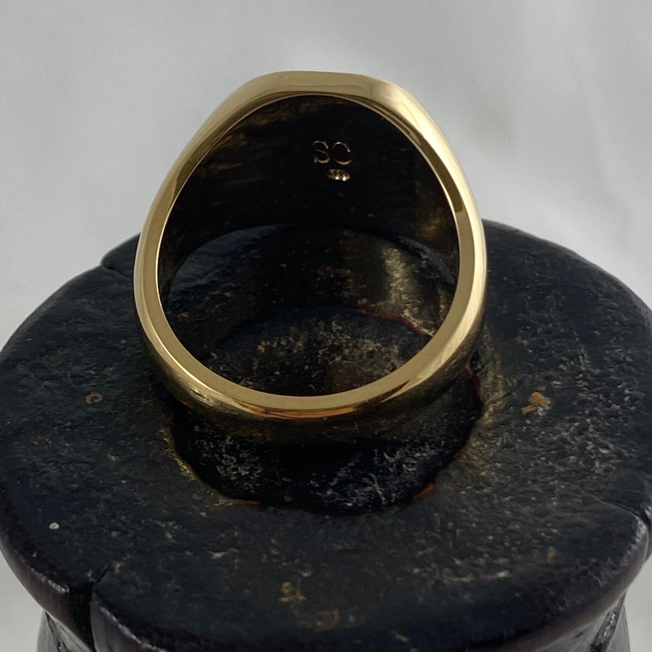 Family Coat of Arms Seal Engraved 16mm x 16mm  -  18 Carat Yellow Gold Signet Ring