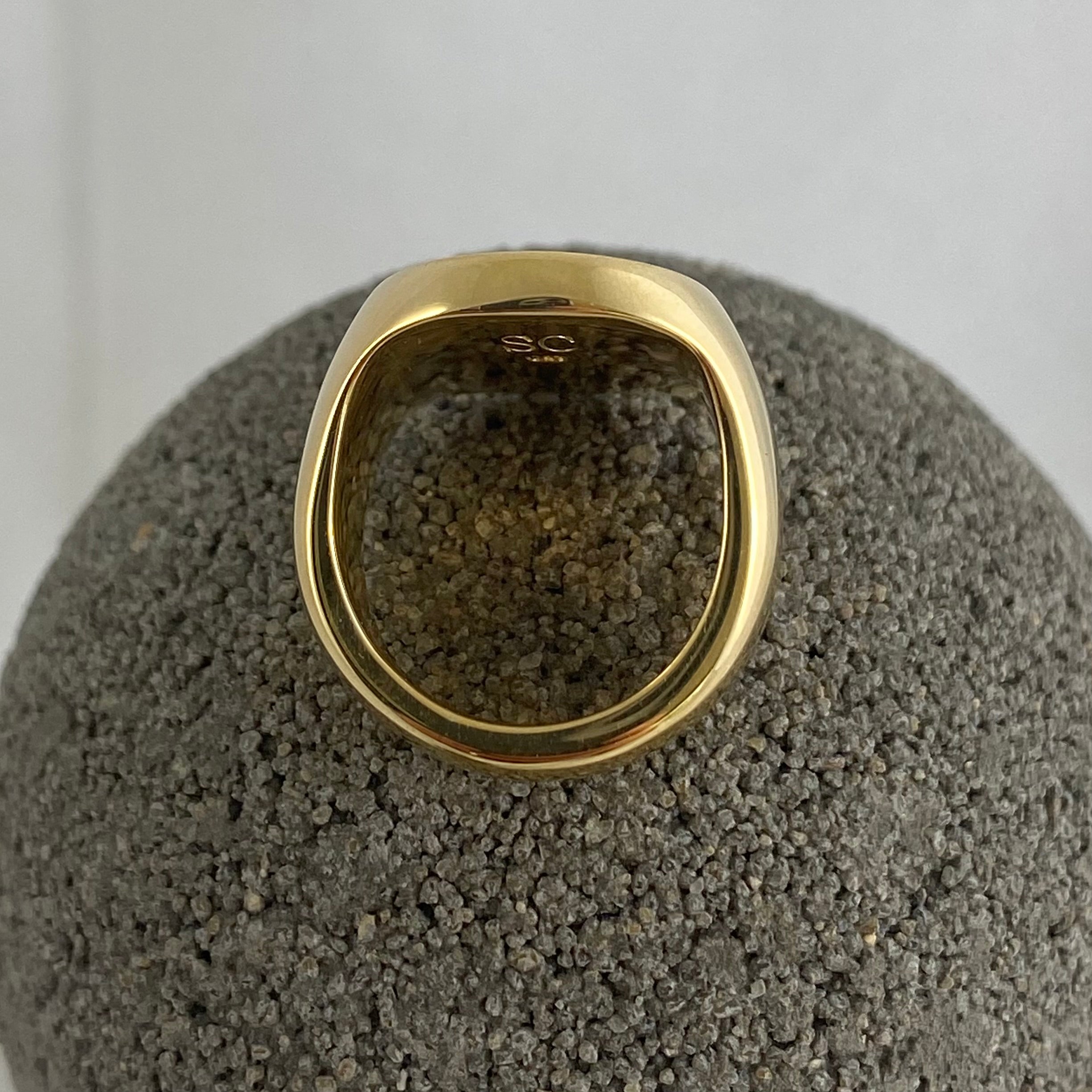 Family Coat of Arms Seal Engraved  14mm x 12mm -  18 Carat Yellow Gold Signet Ring