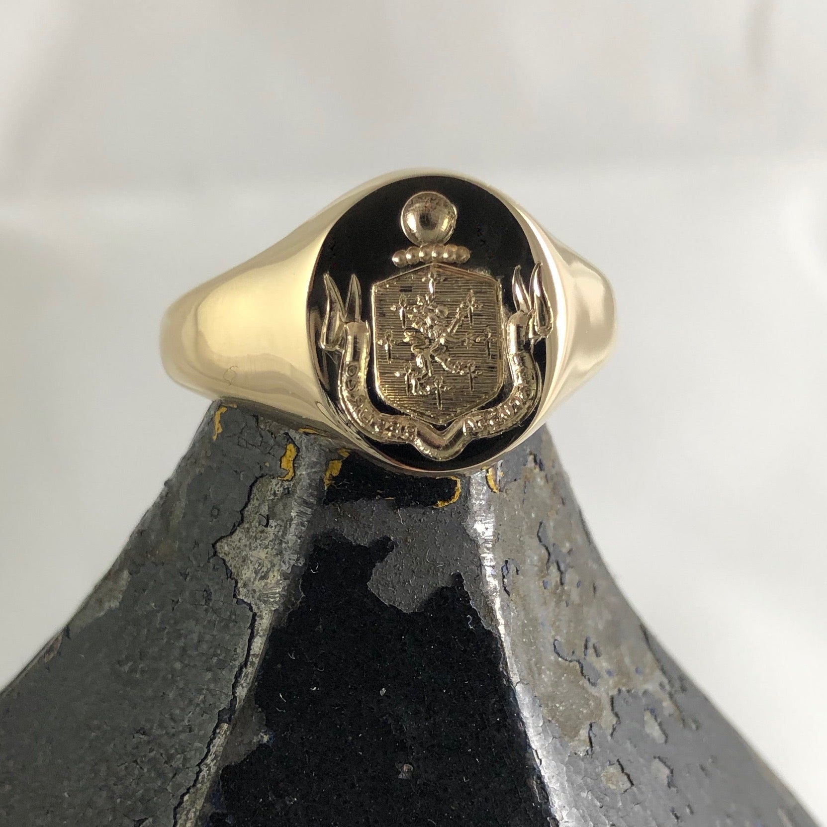 Coat of Arms Signet Rings Signet Circle