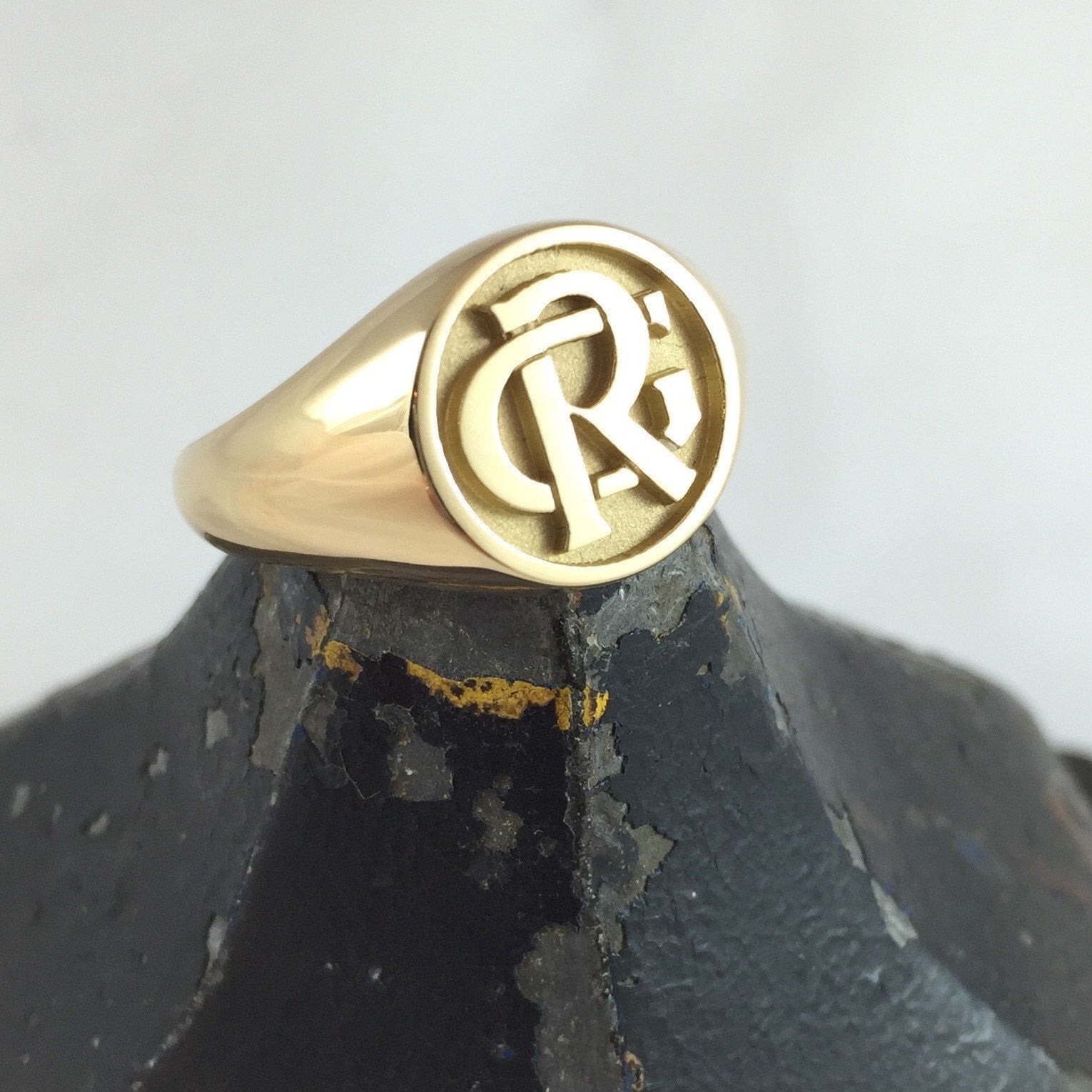 R on sale signet ring