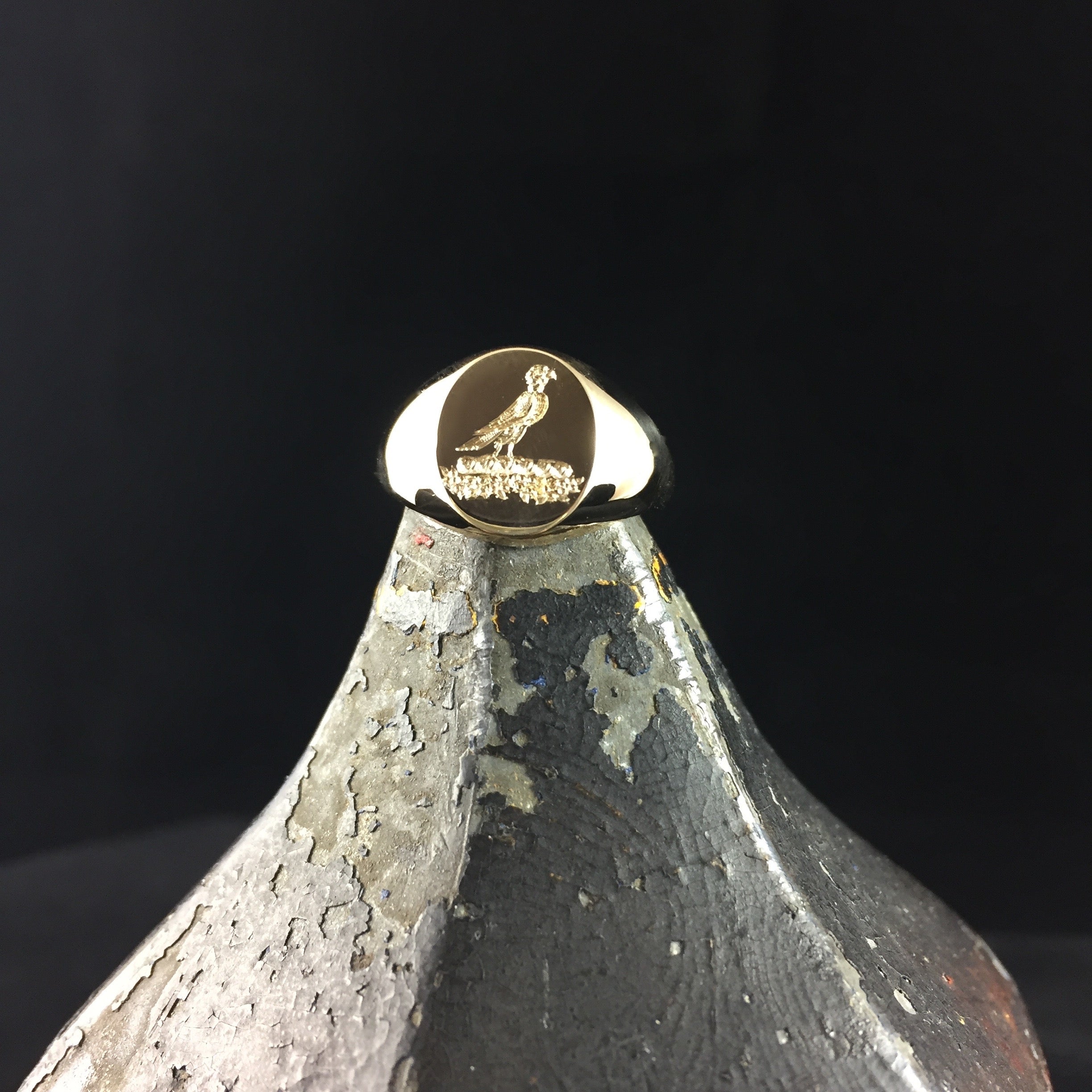 Family Crest Seal Engraved 11mm x 9mm  -  9 Carat Yellow Gold Signet Ring