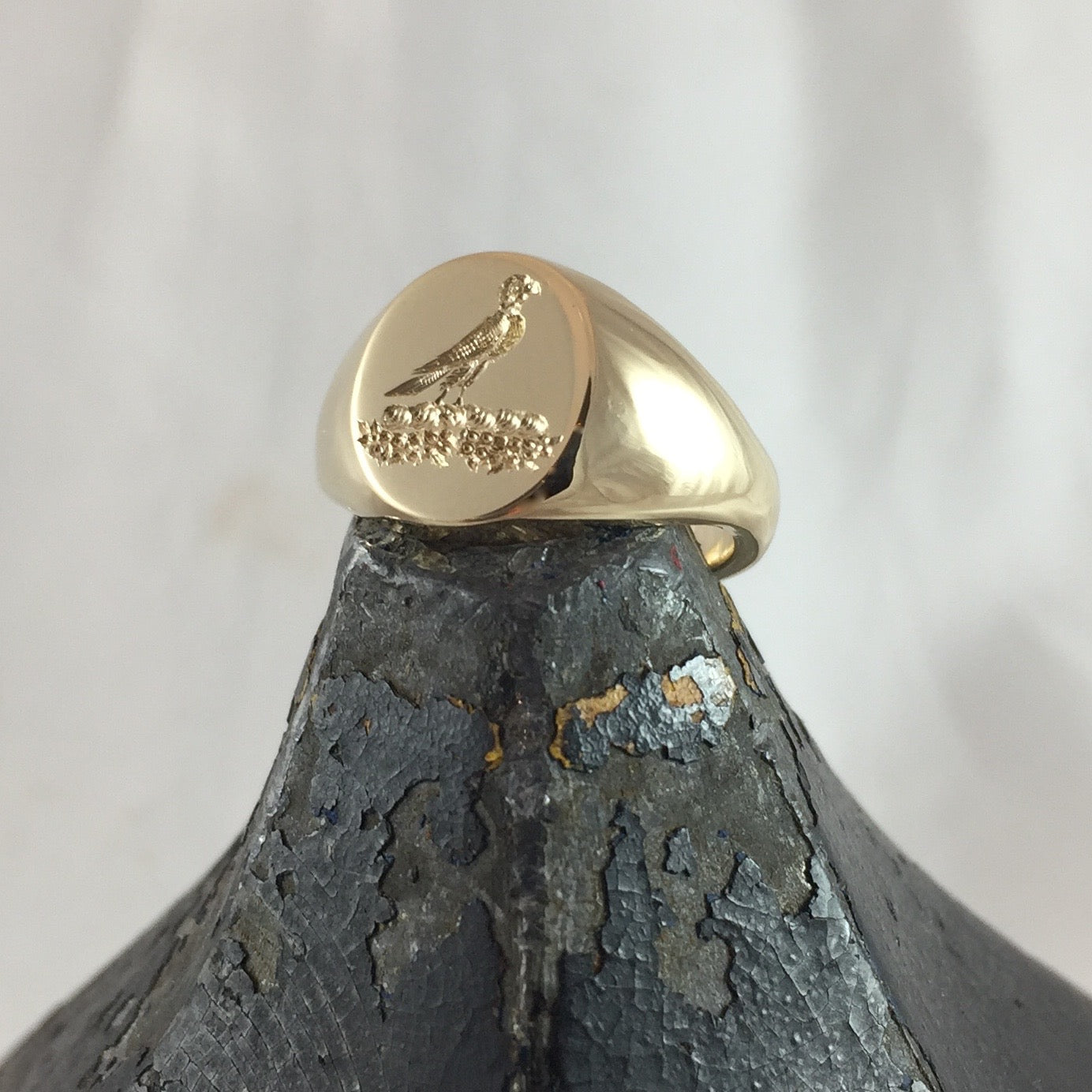 Family Crest Seal Engraved 11mm x 9mm  -  9 Carat Yellow Gold Signet Ring